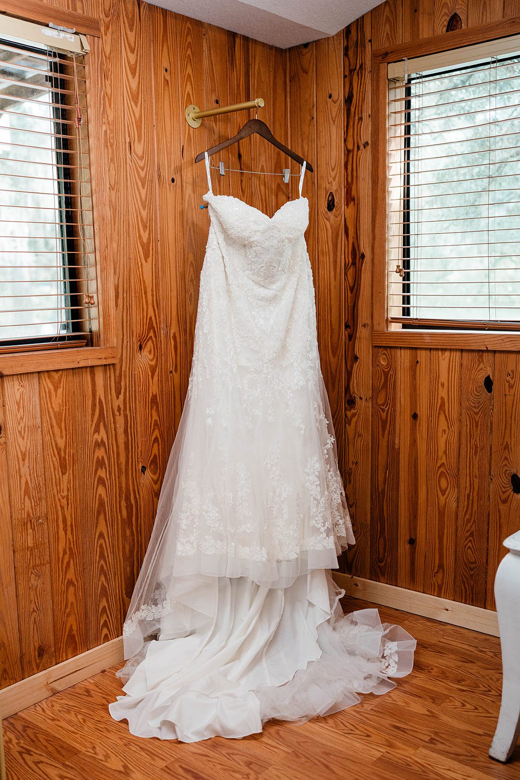 the-barn-at-crescent-lake-airy-tampa-victoria-john-victoria-john-006-04 The Barn at Crescent Lake Wedding | Victoria & John -