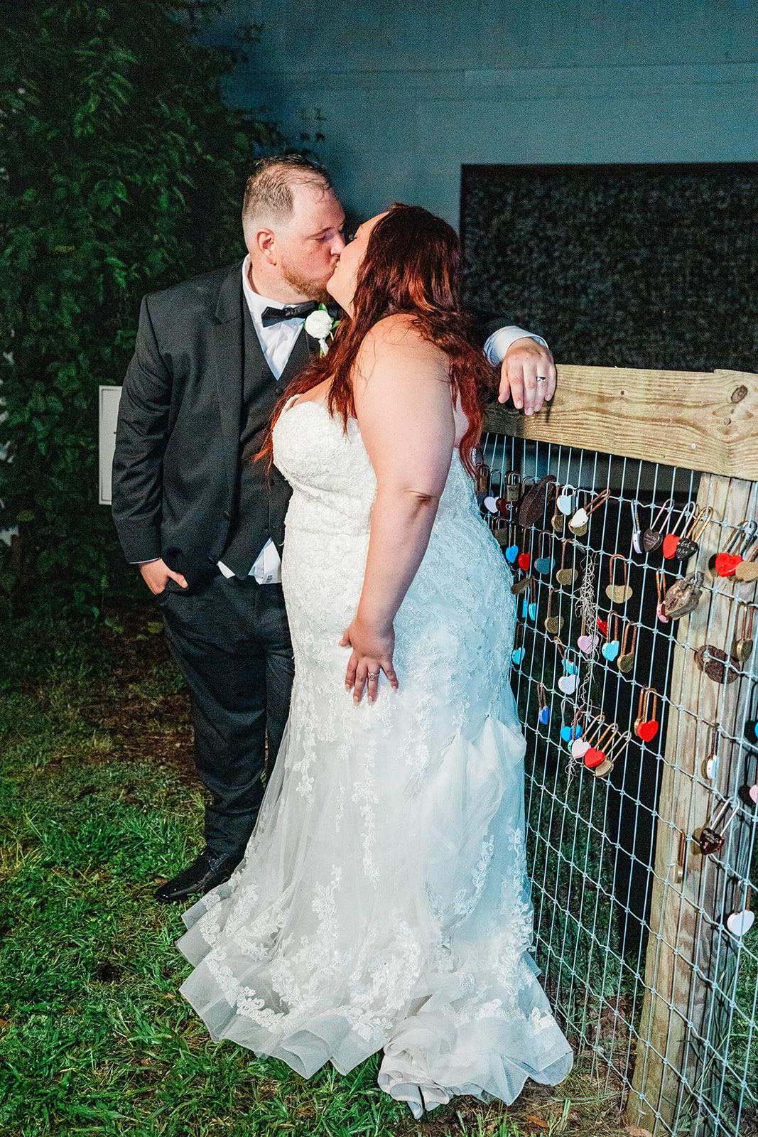 the-barn-at-crescent-lake-airy-tampa-victoria-john-victoria-john-025-09 The Barn at Crescent Lake Wedding | Victoria & John -