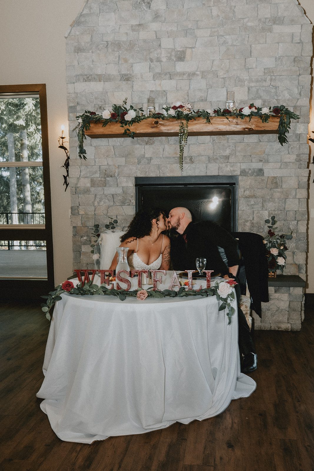the-empress-estate-rustic-portland-alexis-lucas-alexis-lucas-004-25 The Empress Estate Wedding | Alexis Johnell & Lucas -