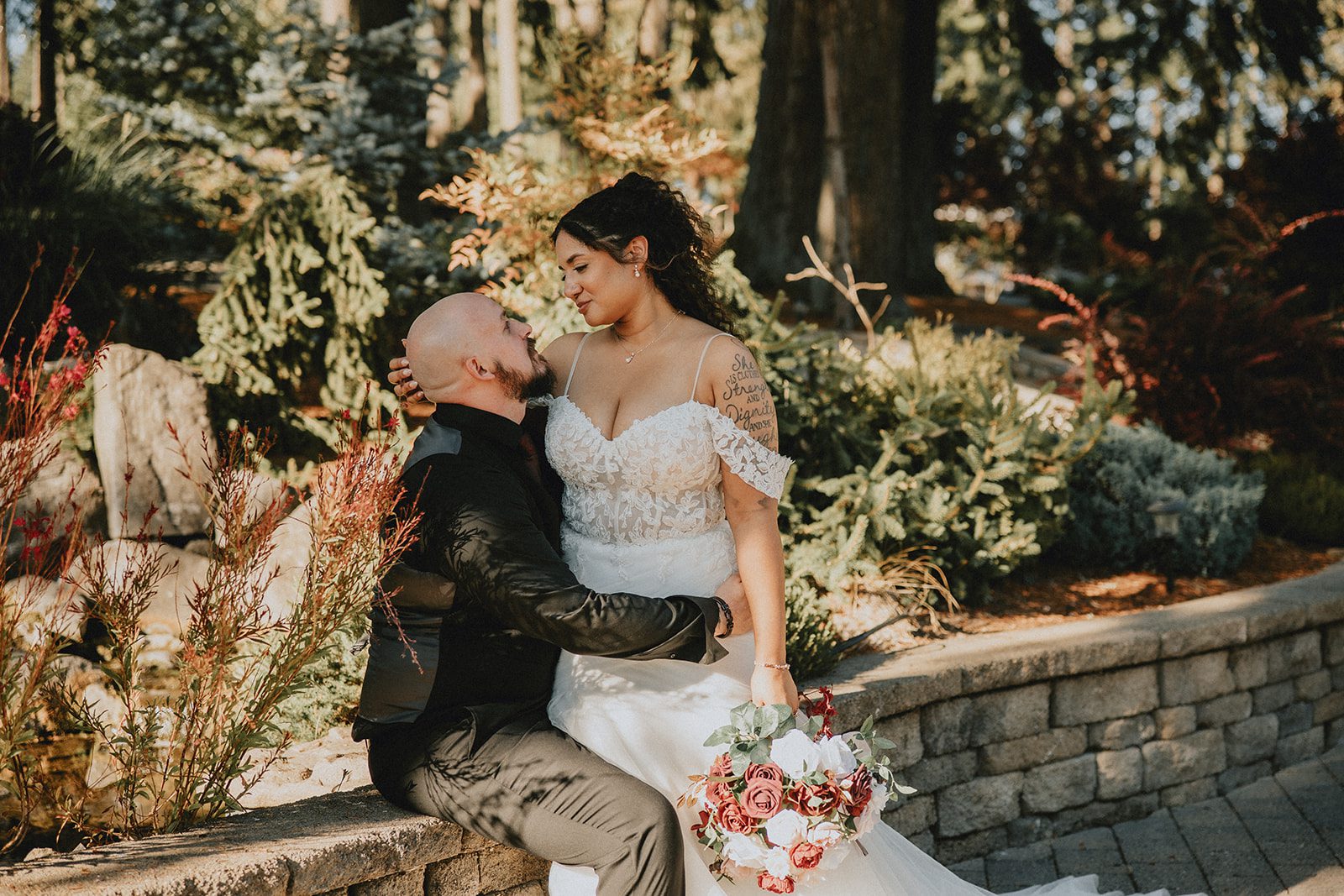 the-empress-estate-rustic-portland-alexis-lucas-alexis-lucas-031-28 The Empress Estate Wedding | Alexis Johnell & Lucas -