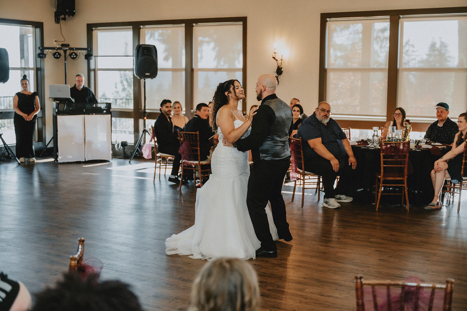 the-empress-estate-rustic-portland-alexis-lucas-alexis-lucas-042-39 The Empress Estate Wedding | Alexis Johnell & Lucas -