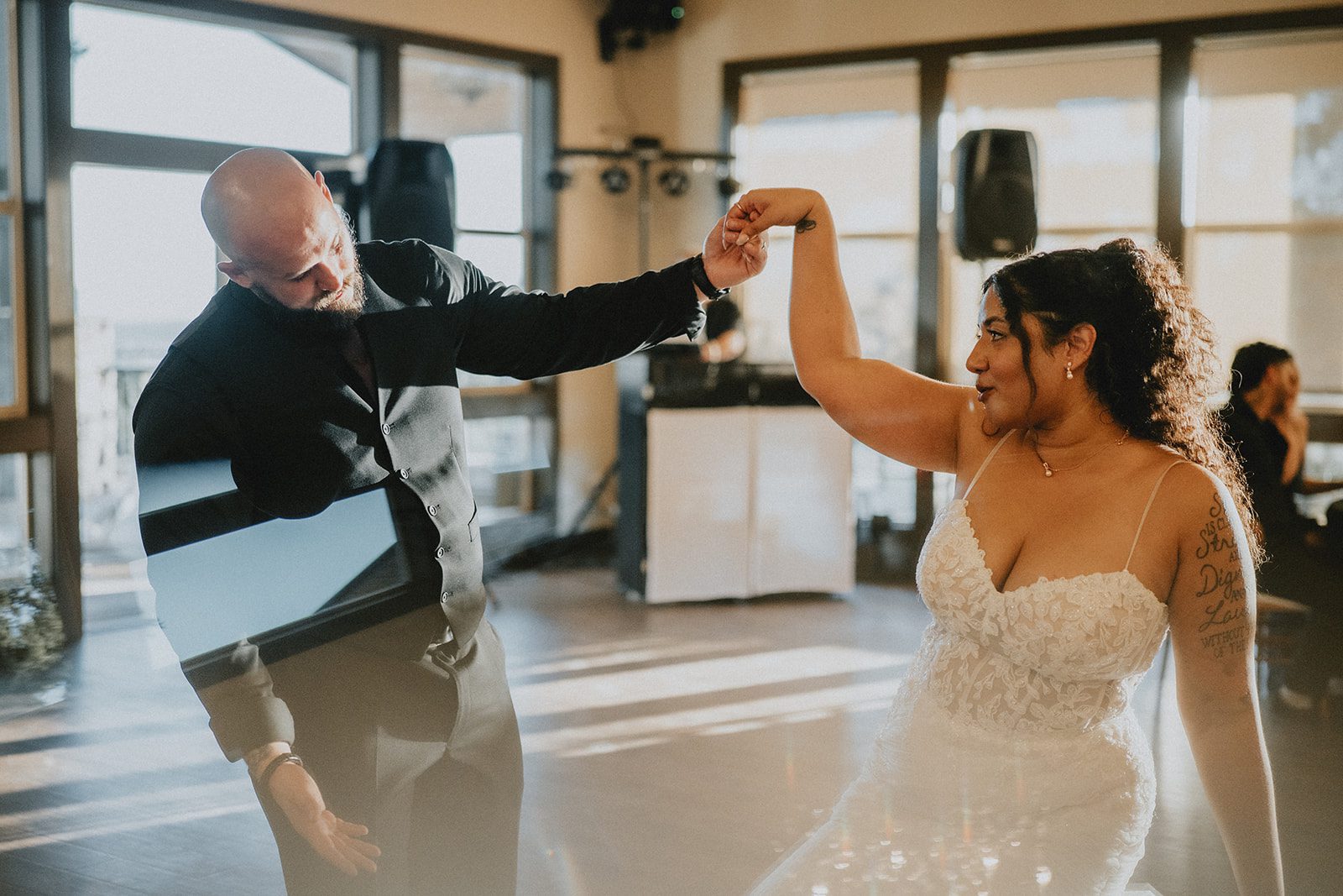 the-empress-estate-rustic-portland-alexis-lucas-alexis-lucas-045-38 The Empress Estate Wedding | Alexis Johnell & Lucas -