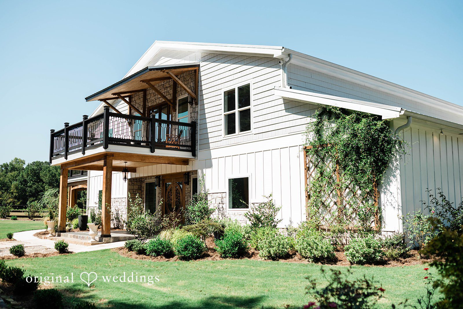 Katey + Liam Our Atlanta wedding photographers captured The Grove Estate