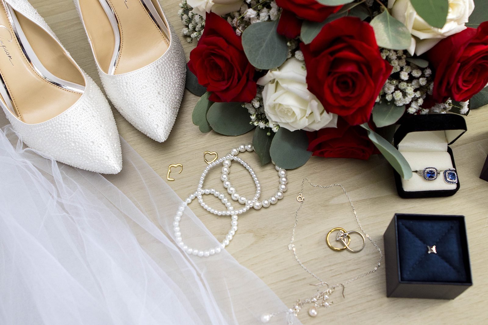 the-loom-hotel-timeless-providence-stephanie-charles-stephanie-charles-005-09 The Loom Hotel Wedding | Stephanie & Charles -