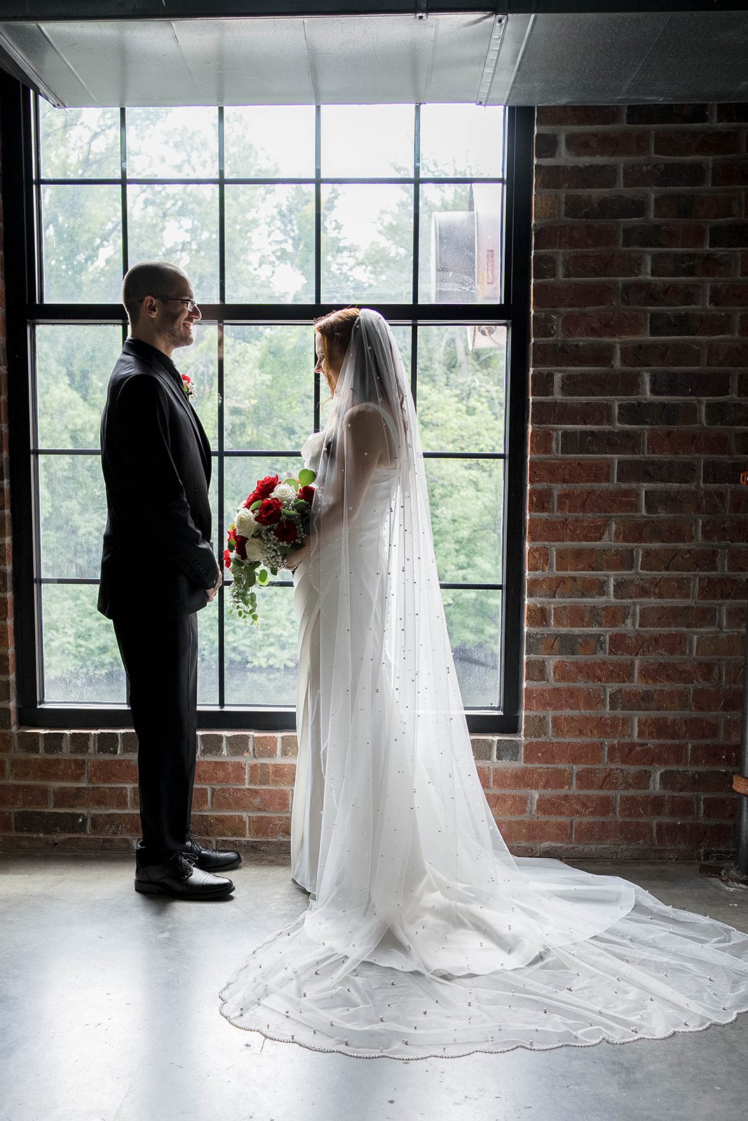 the-loom-hotel-timeless-providence-stephanie-charles-stephanie-charles-021-11 The Loom Hotel Wedding | Stephanie & Charles -