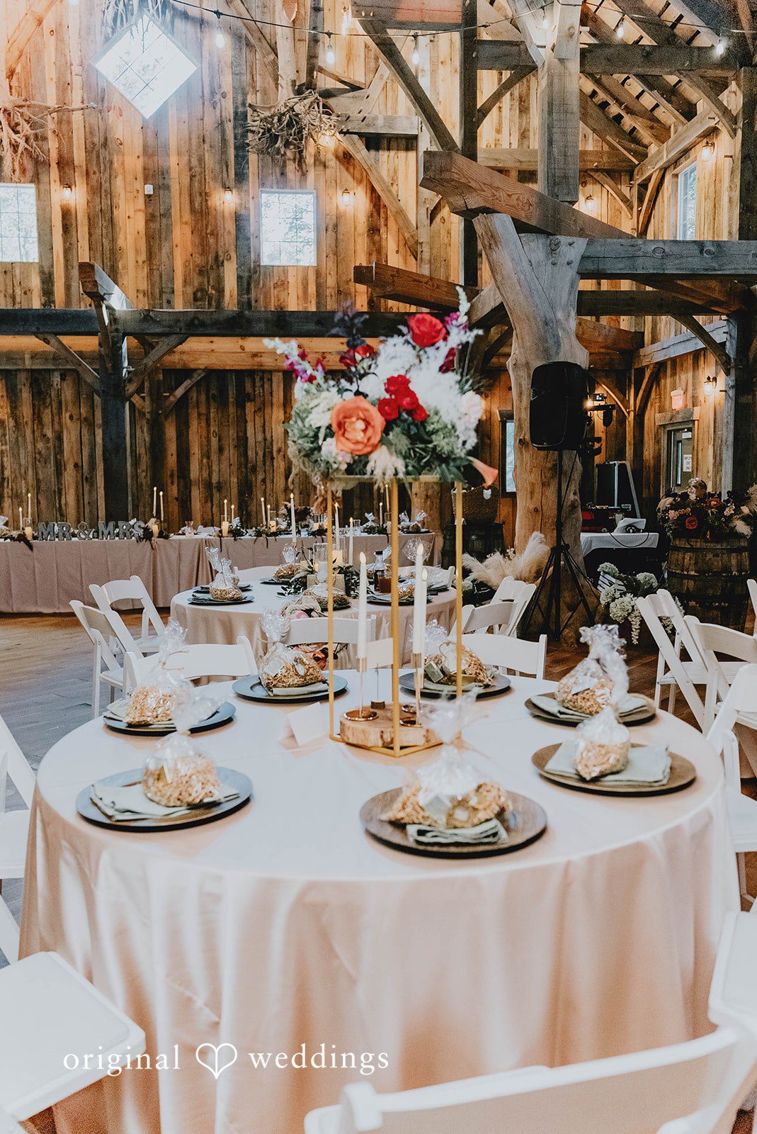 The Swan Barn Door Wedding | Nicole & Nick -