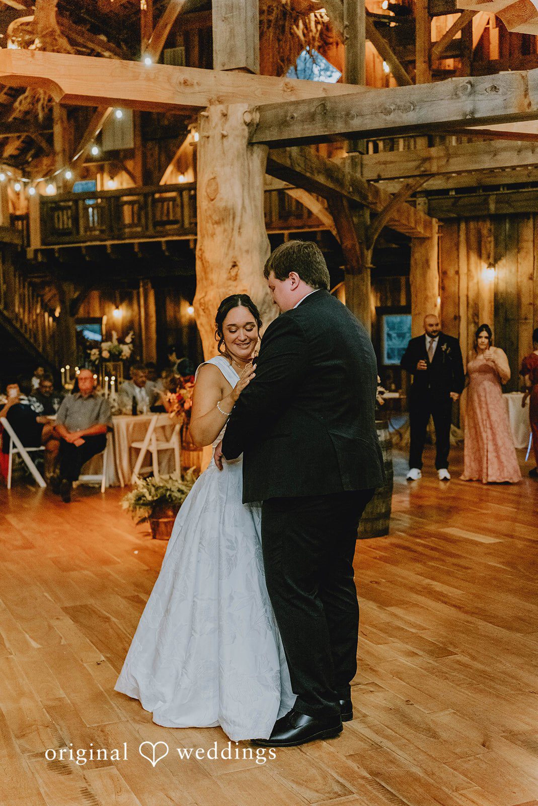 The Swan Barn Door Wedding | Nicole & Nick -
