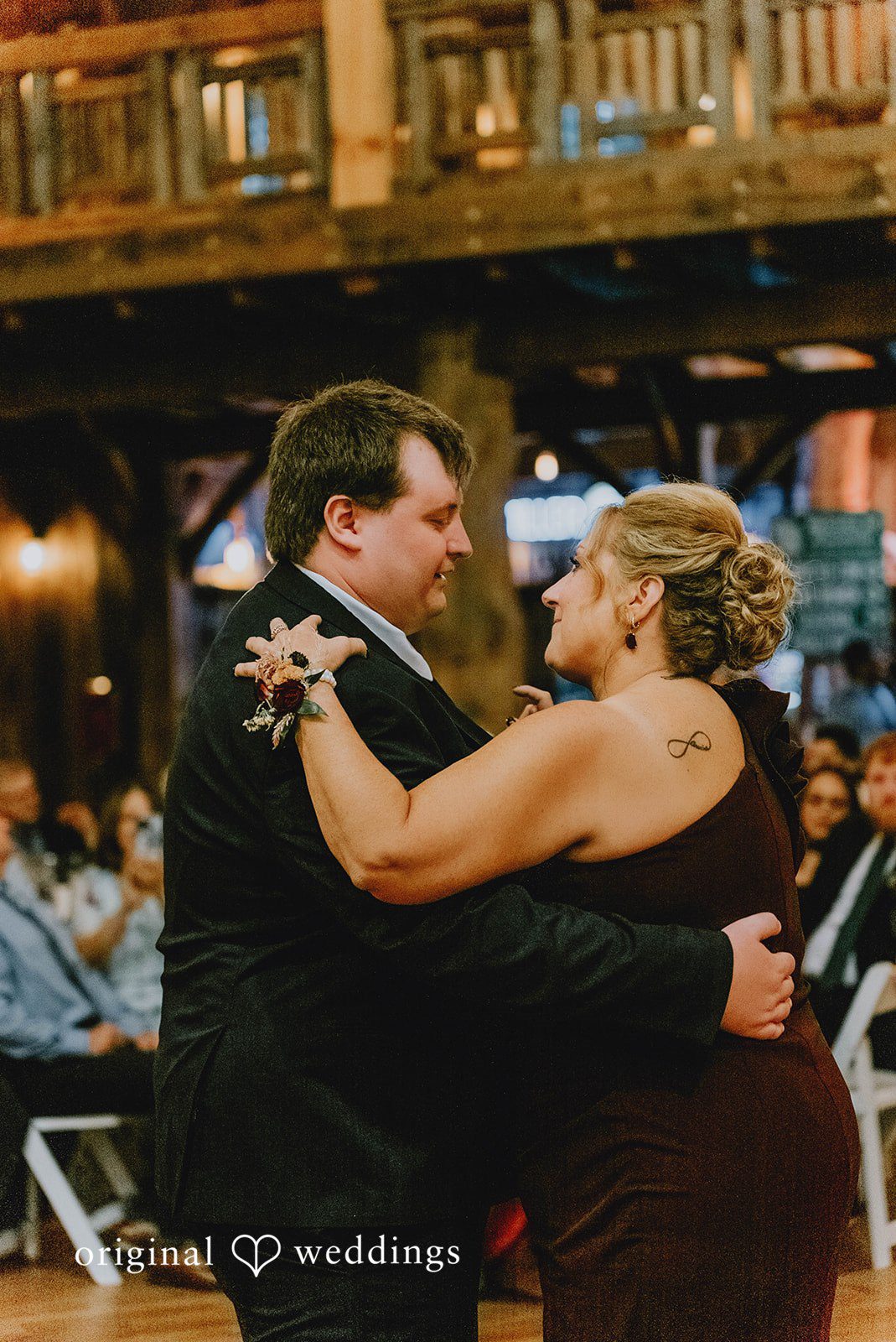 The Swan Barn Door Wedding | Nicole & Nick -