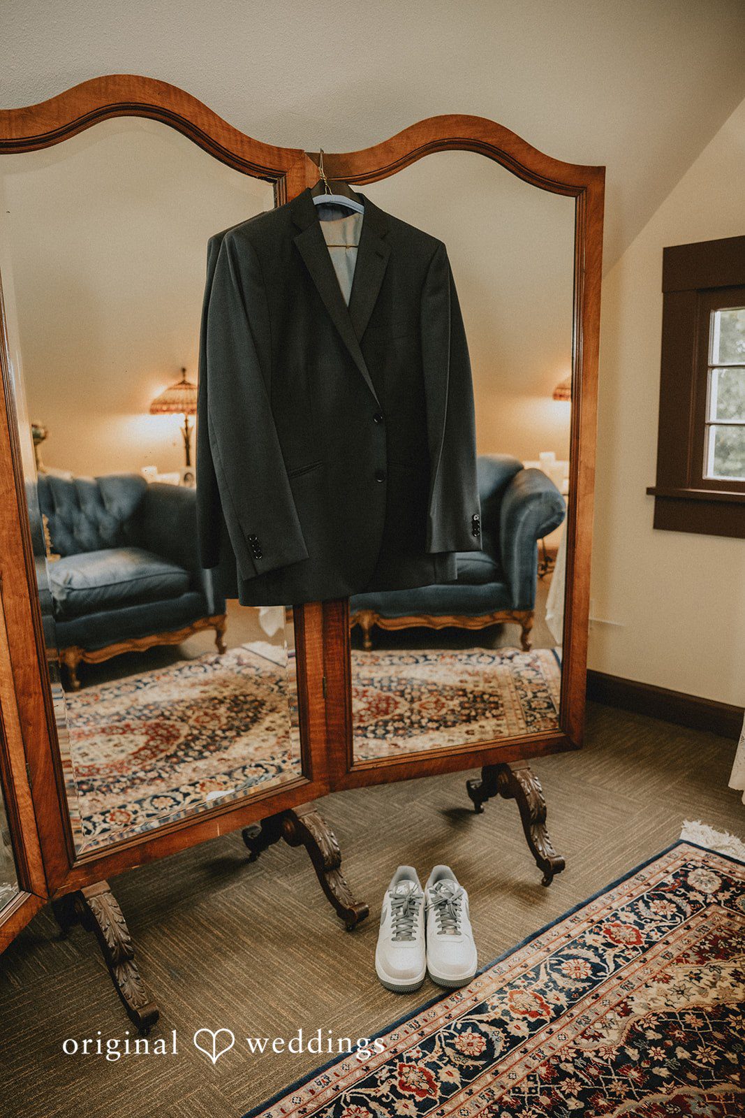 Robert getting ready for the wedding at The Victorian Belle Mansion