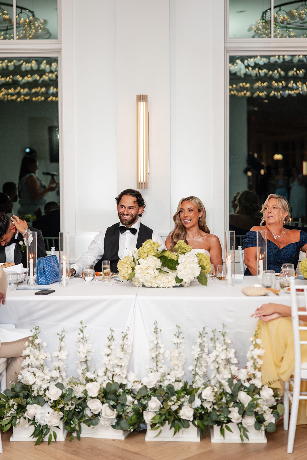 Head table with the newlyweds