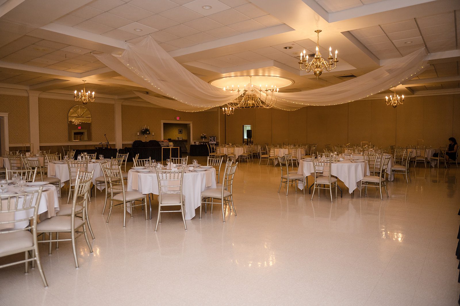 toms-country-place-timeless-cleveland-theodore-kimberle-theodore-kimberle-001-23 Tom's Country Place Wedding | Theodore & Kimberle -
