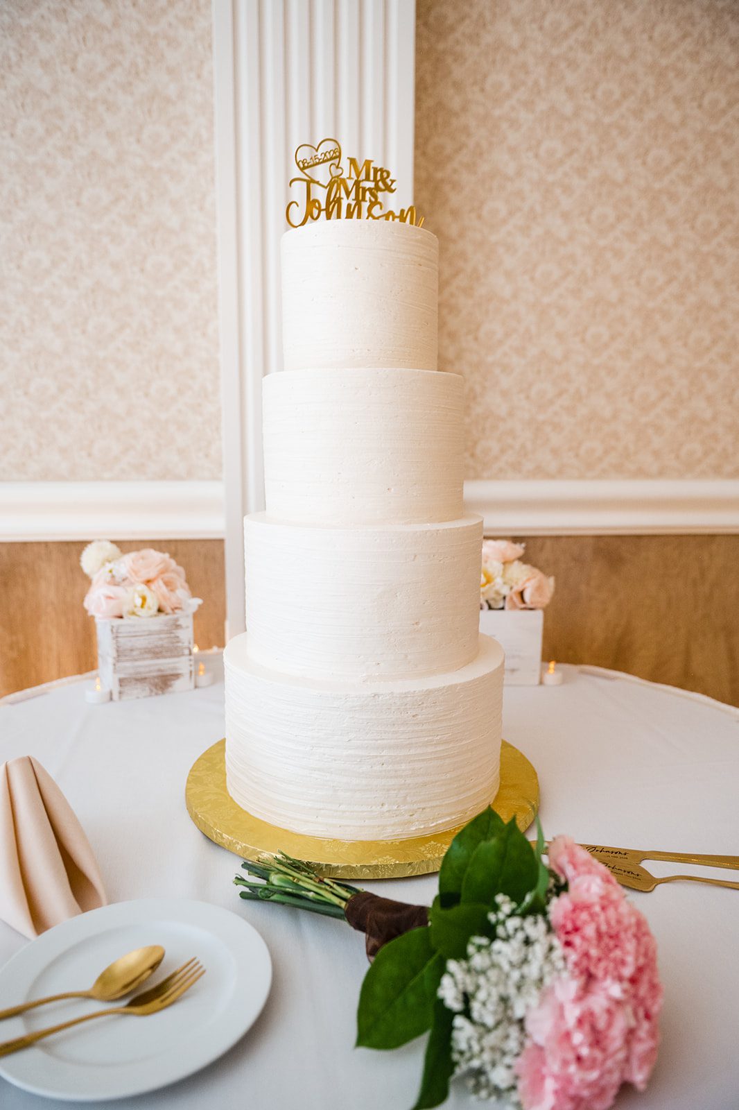 toms-country-place-timeless-cleveland-theodore-kimberle-theodore-kimberle-003-10 Tom's Country Place Wedding | Theodore & Kimberle -