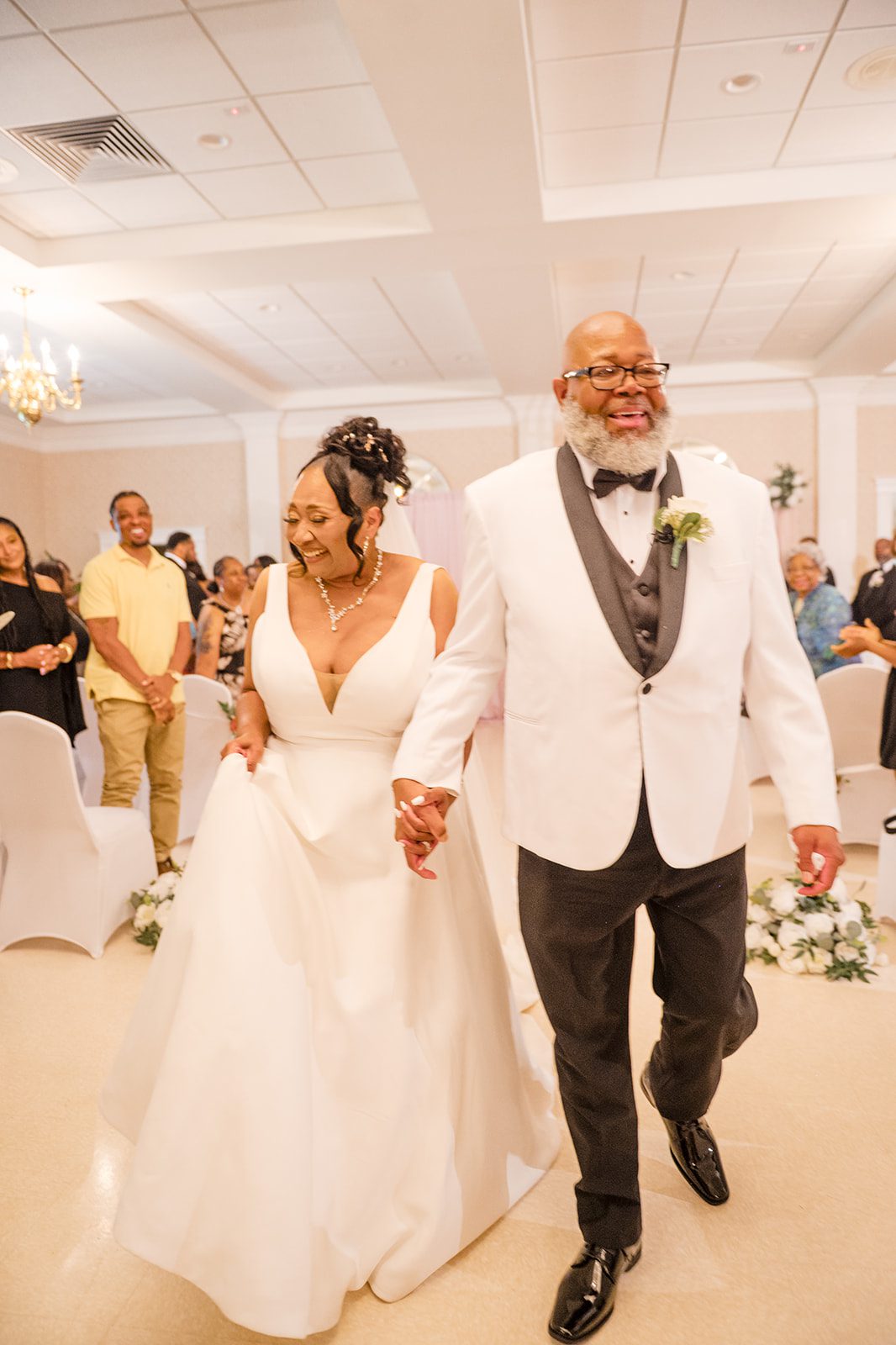 toms-country-place-timeless-cleveland-theodore-kimberle-theodore-kimberle-020-03 Tom's Country Place Wedding | Theodore & Kimberle -