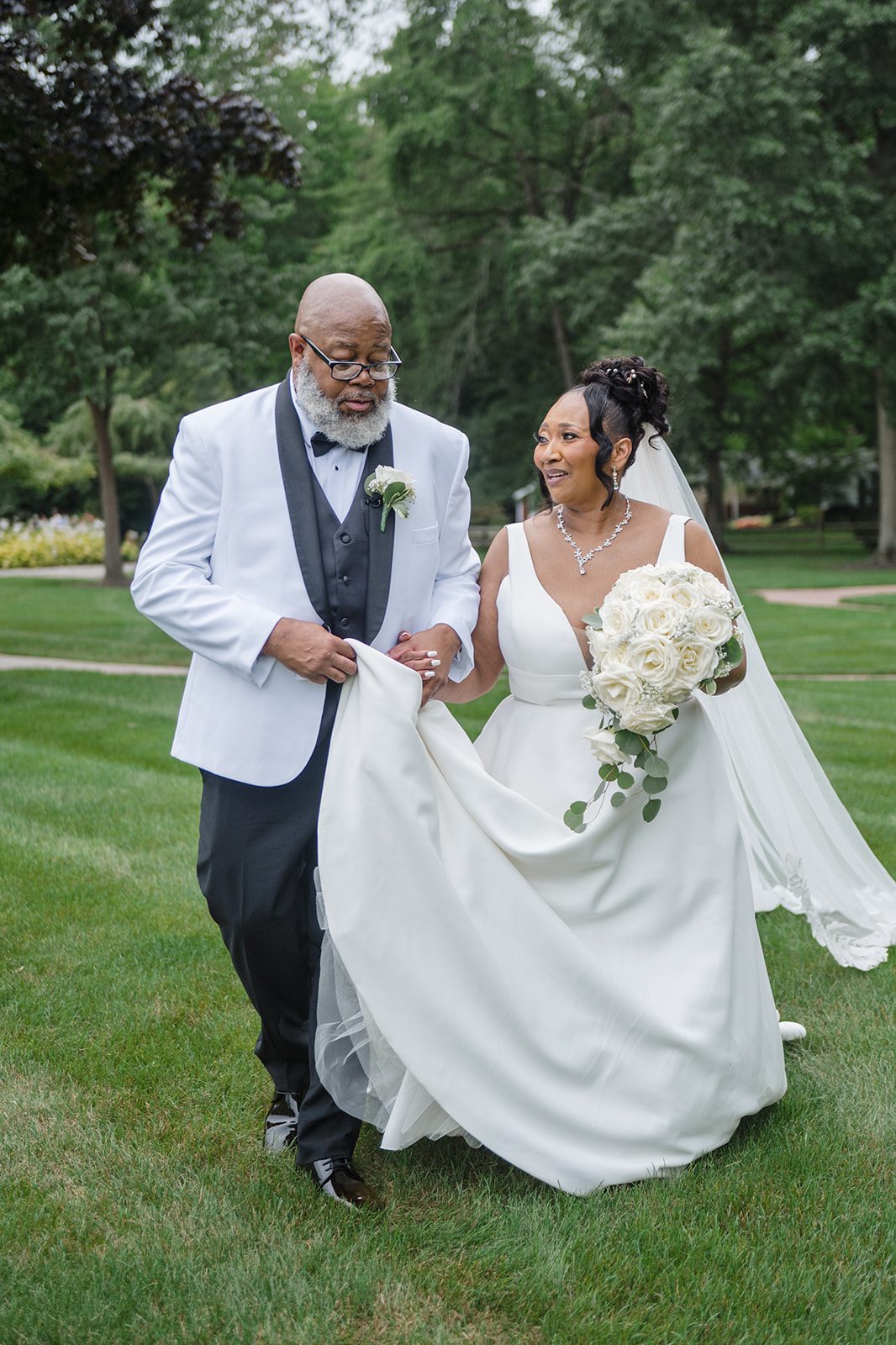 toms-country-place-timeless-cleveland-theodore-kimberle-theodore-kimberle-022-27 Tom's Country Place Wedding | Theodore & Kimberle -