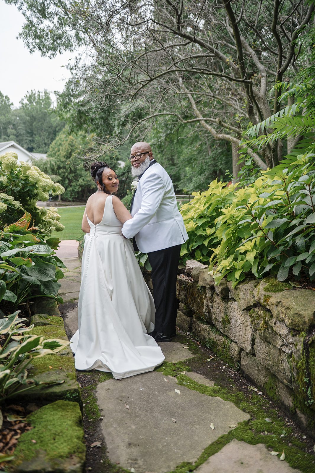 toms-country-place-timeless-cleveland-theodore-kimberle-theodore-kimberle-028-11 Tom's Country Place Wedding | Theodore & Kimberle -