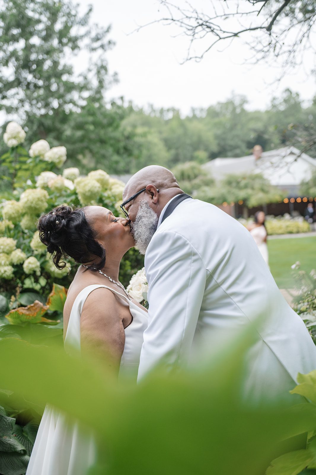 toms-country-place-timeless-cleveland-theodore-kimberle-theodore-kimberle-030-18 Tom's Country Place Wedding | Theodore & Kimberle -
