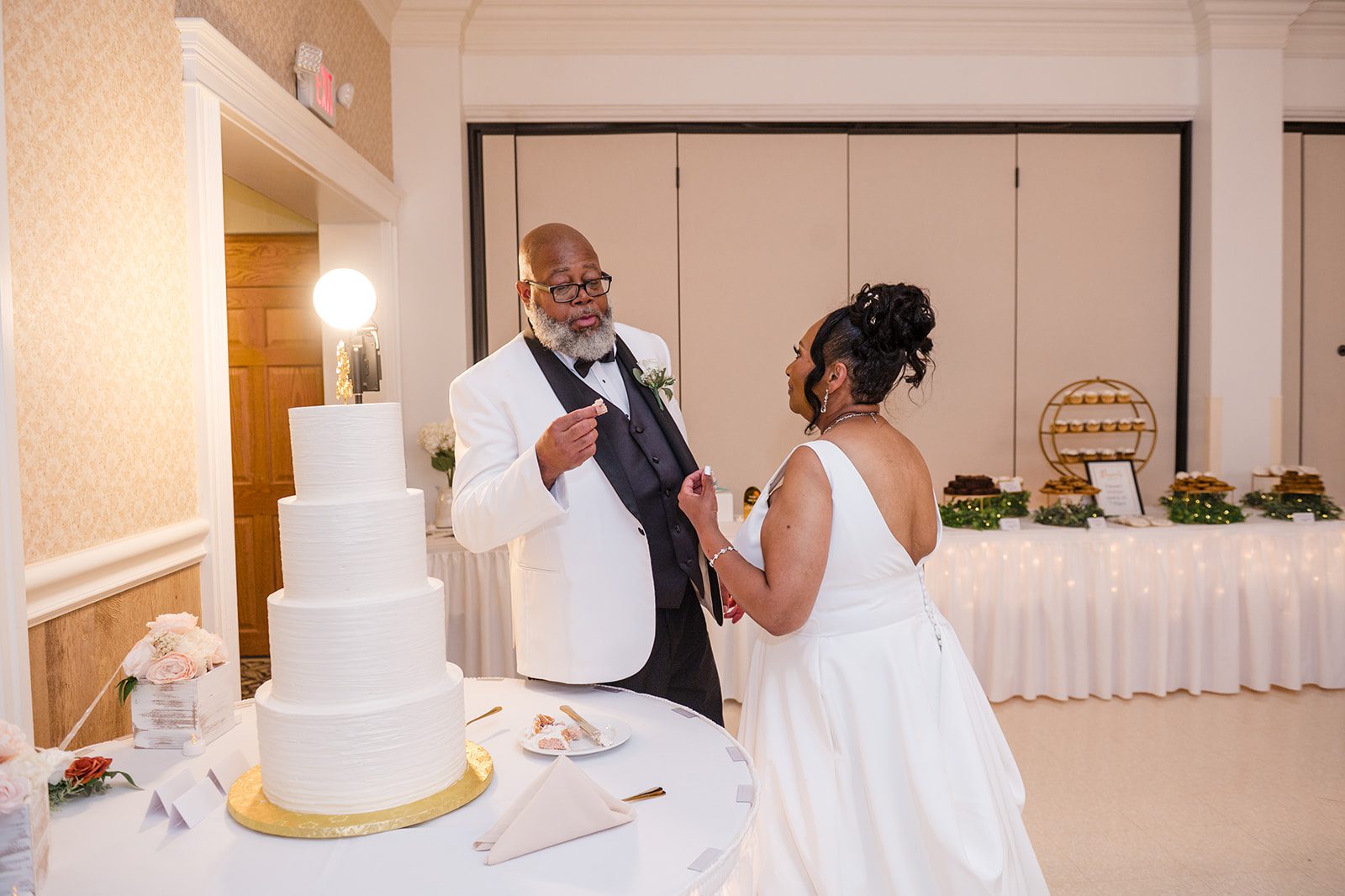 toms-country-place-timeless-cleveland-theodore-kimberle-theodore-kimberle-036-07 Tom's Country Place Wedding | Theodore & Kimberle -