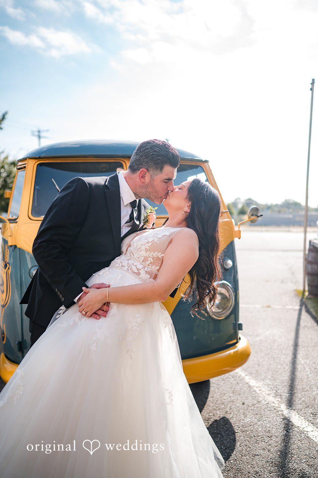 The couple shared a romantic kiss