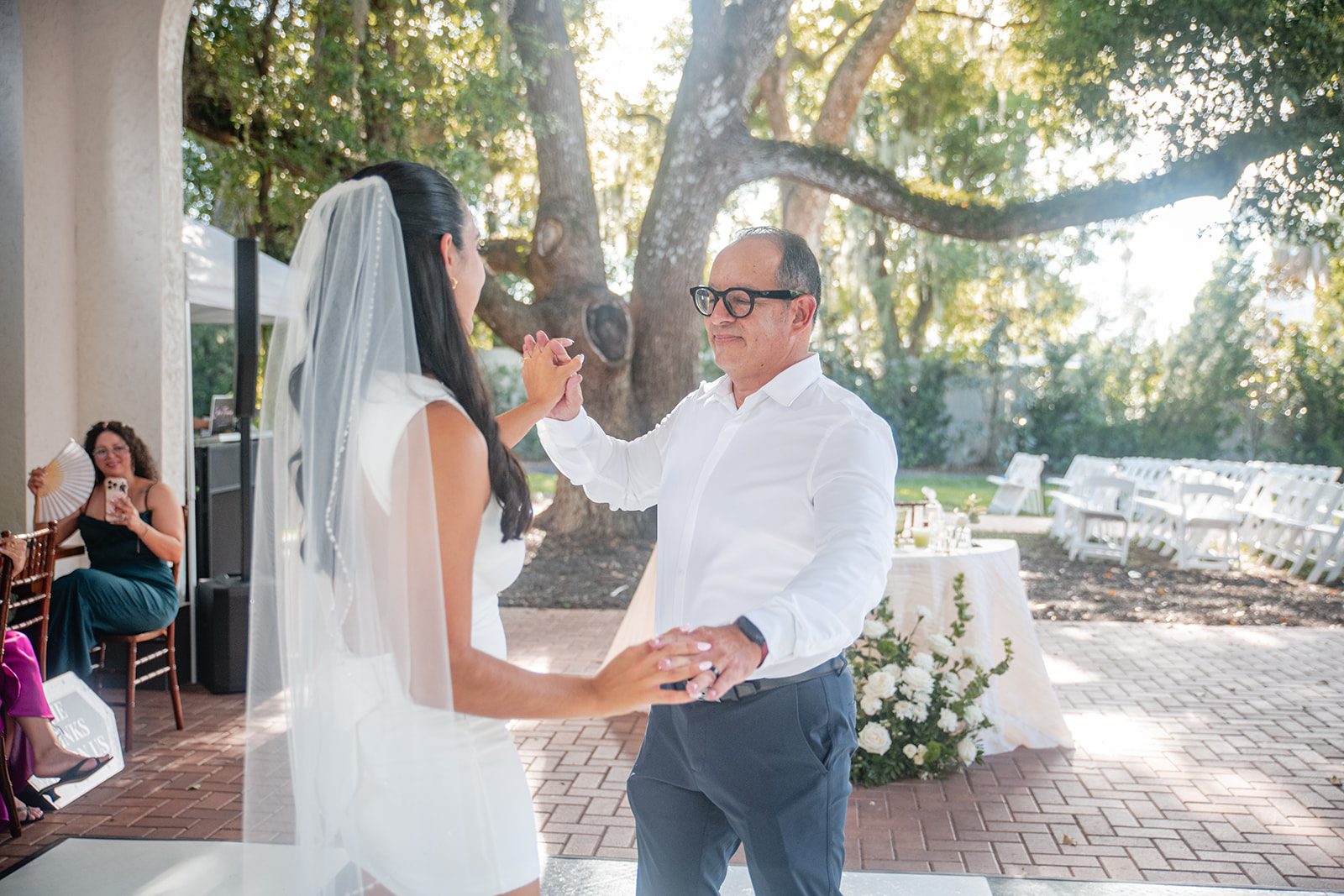 villa-festa-timeless-orlando-alondra-madison-032-03 Bride dancing with her father