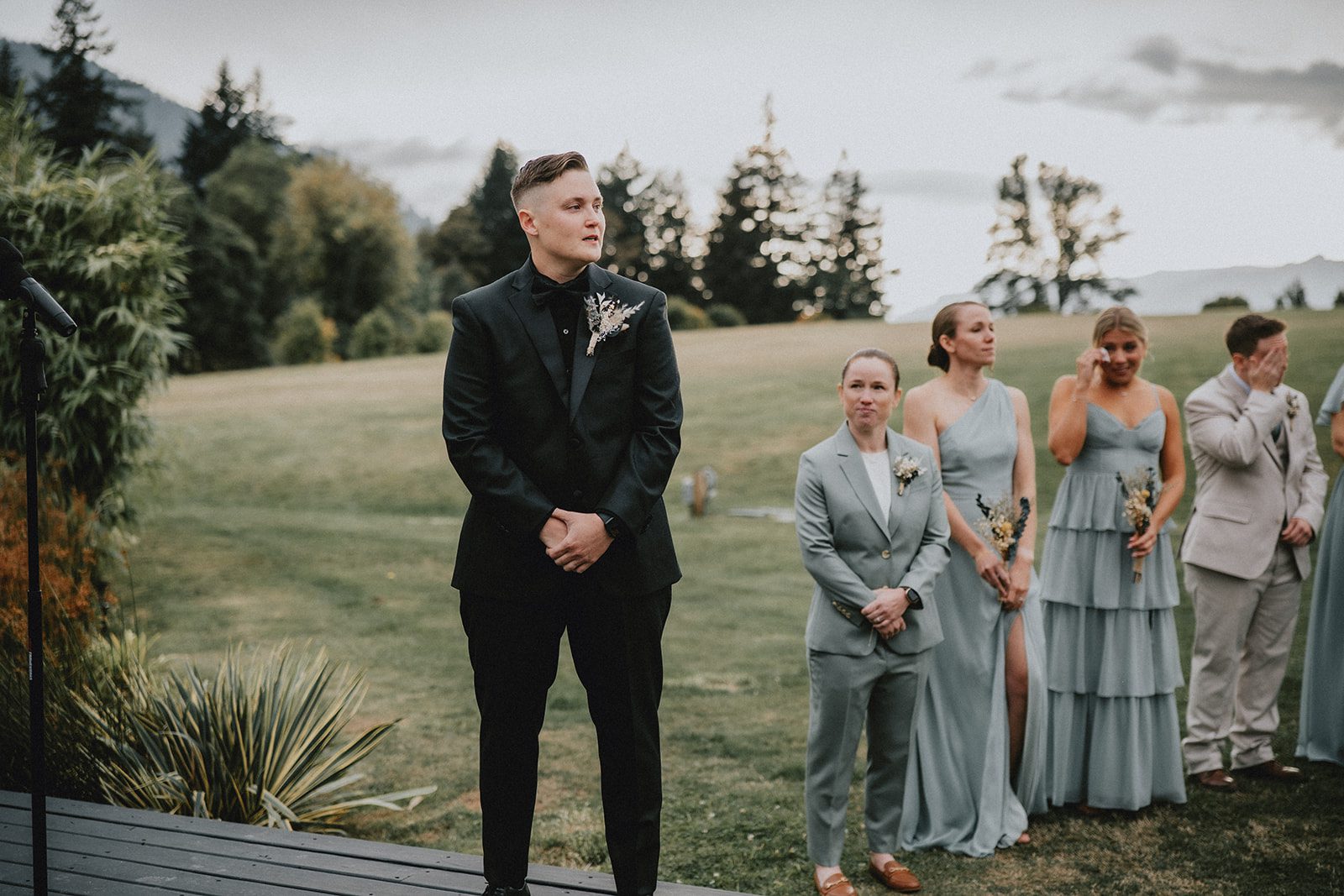 wind-mountain-ranch-rustic-portland-cj-rachel-p008-04 Wedding party waiting before the ceremony