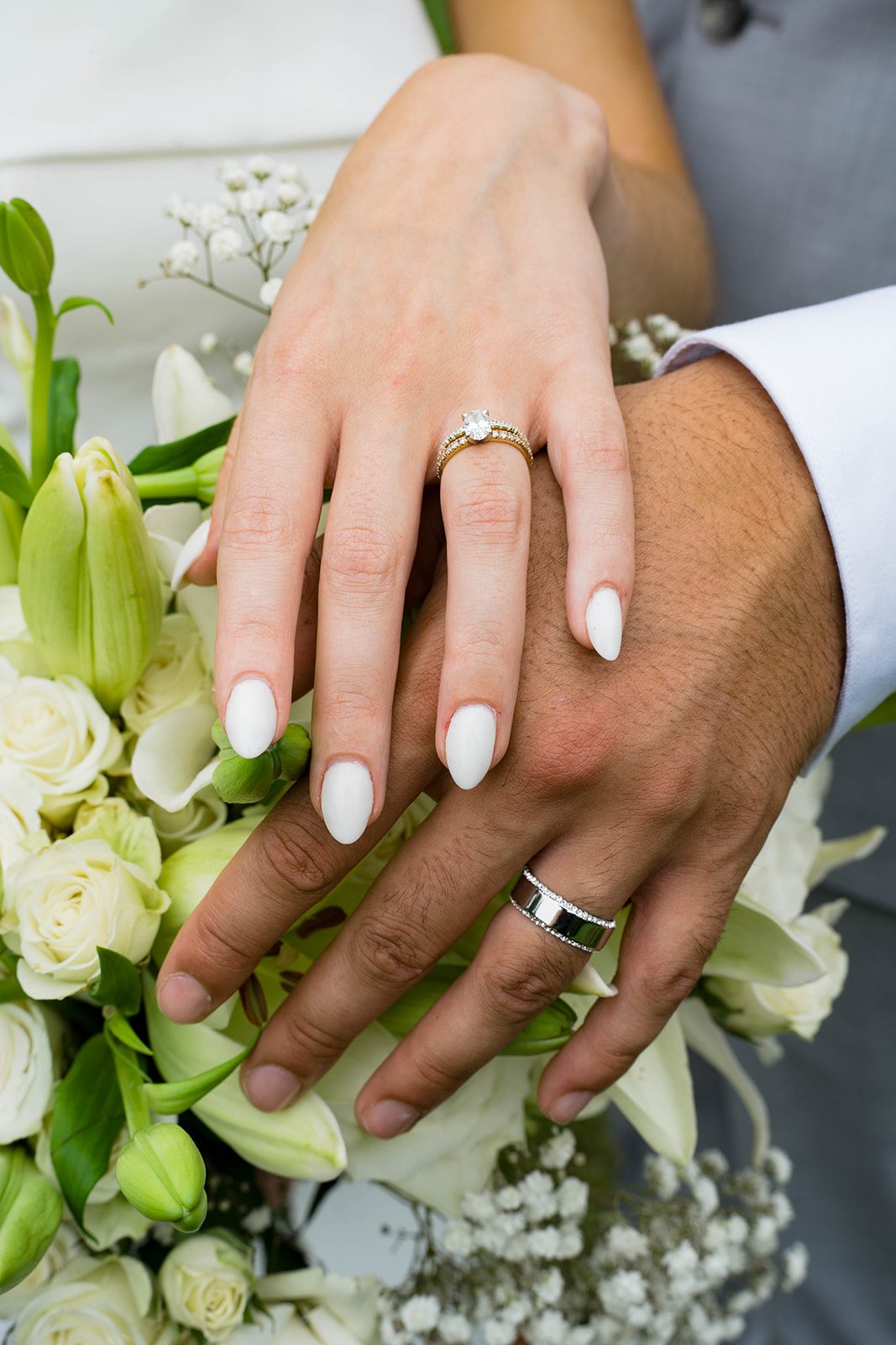 Close up of the wedding rings